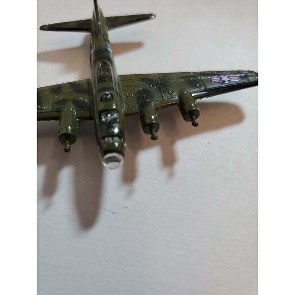 Airplane Diecast A222 B-17 Plane Toy Missing Propellers - Picture 3 of 12